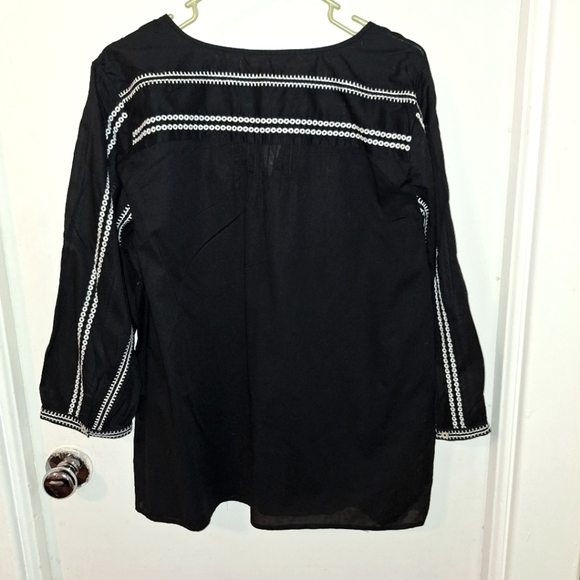 Talbots Tunic Black peasant top with white embroidery sleeve detail Size XL - Picture 3 of 5